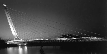 Santiago Calatrava, Ponte Alamillo sul fiume Guadalquivir.