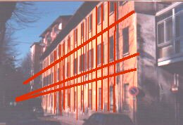 linee di visione prospettica scandite dall'edificio